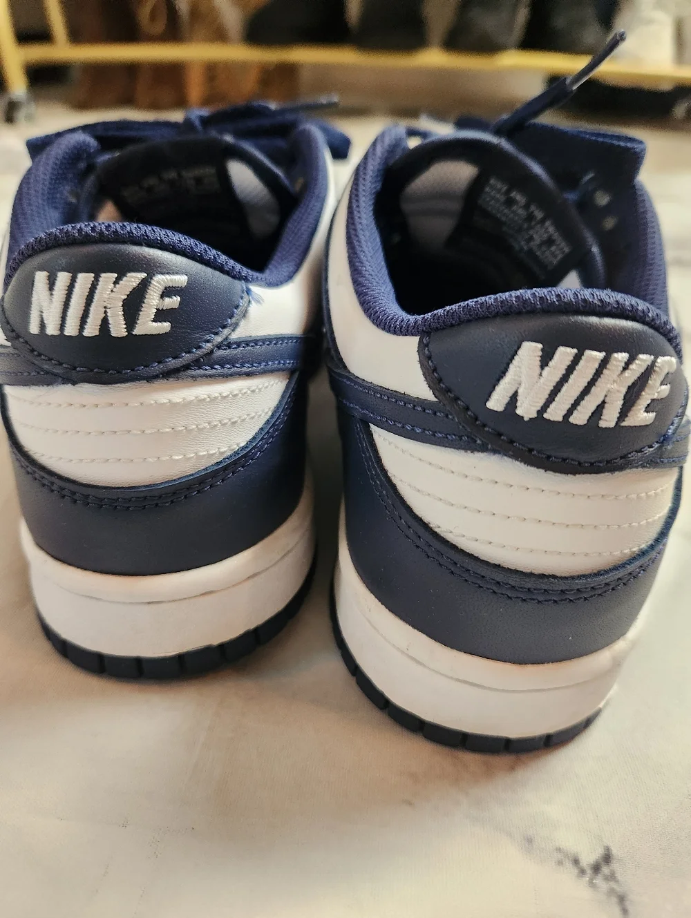Nike classic low